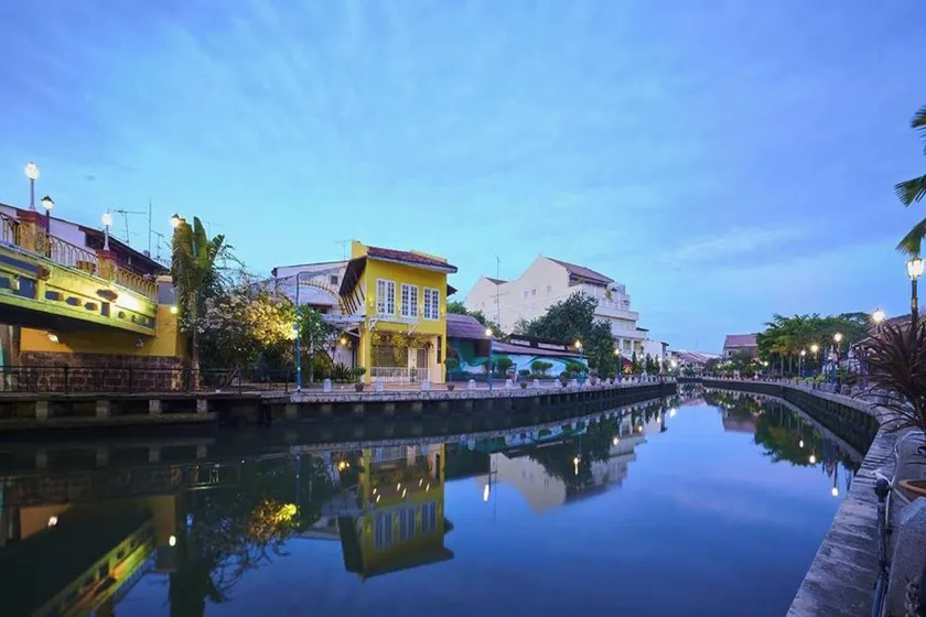Sleepy Nomad Hostel - Image 1