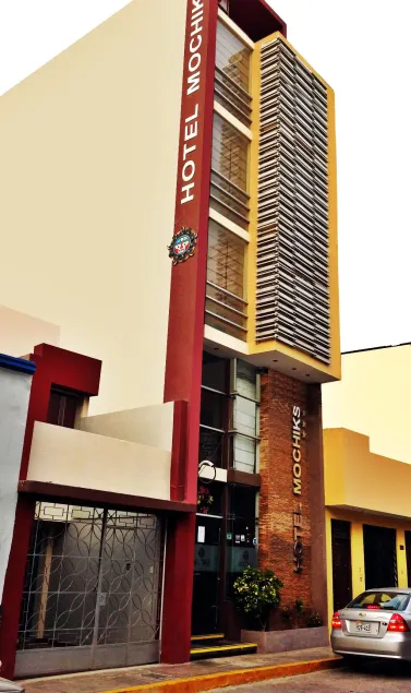 Hotel Mochiks - Image 1