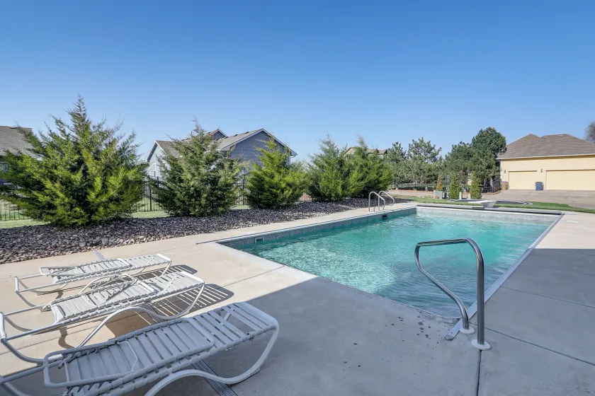 Pool, Theater & Gym: Spacious Home in Bel Aire - Image 1