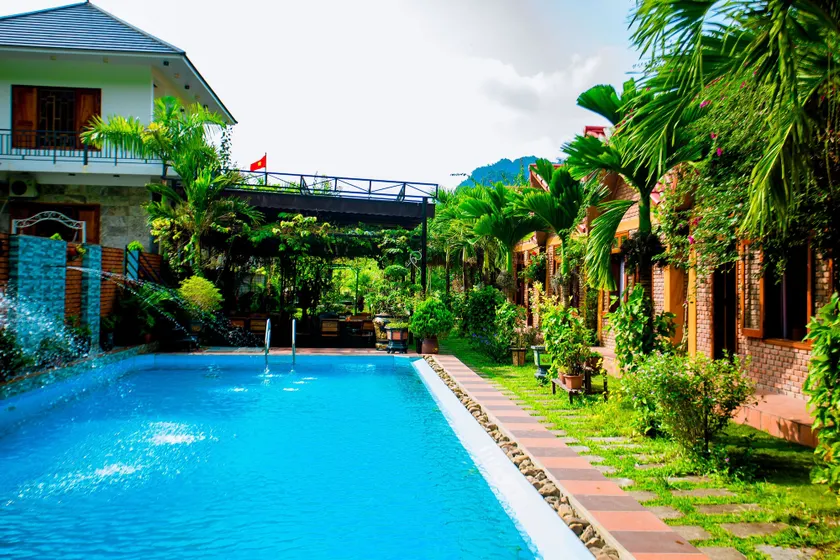 Phong Nha Hillside View Bungalow - Image 1