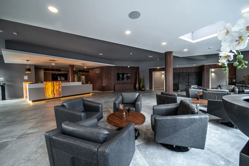 EE Hotel - Image 1