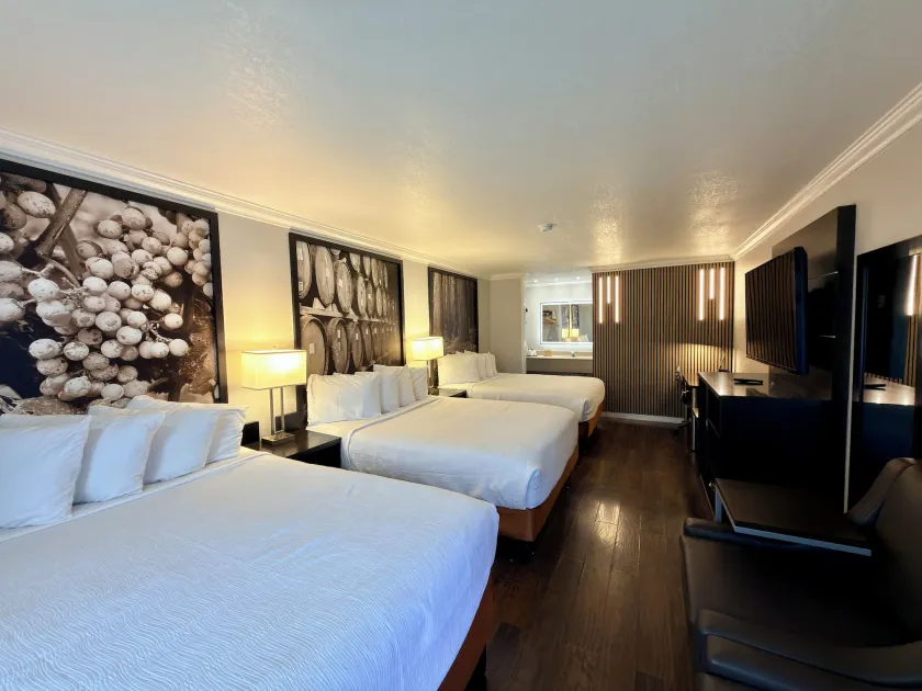 The Orchard Hotel Ukiah Wine Country Free Breakfast, Pool, & Hot Tub - Image 1