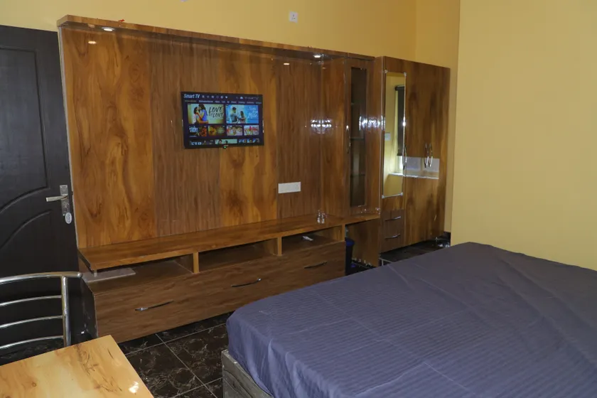 Hotel Vatika And Rooftop Restaurant - Chambre