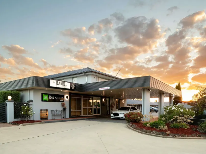 ibis Styles Orange - Image 1
