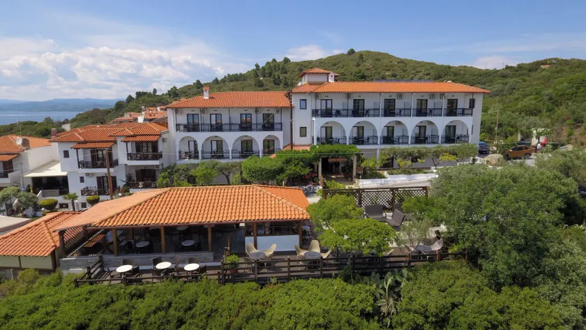Sunset Hotel - Image 1
