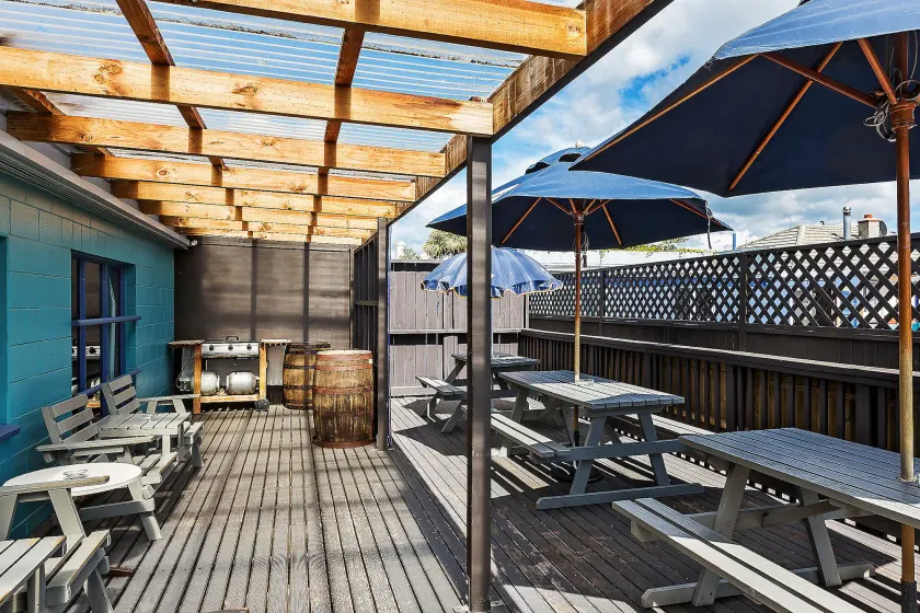 Ocean Beach Hotel - Image 1