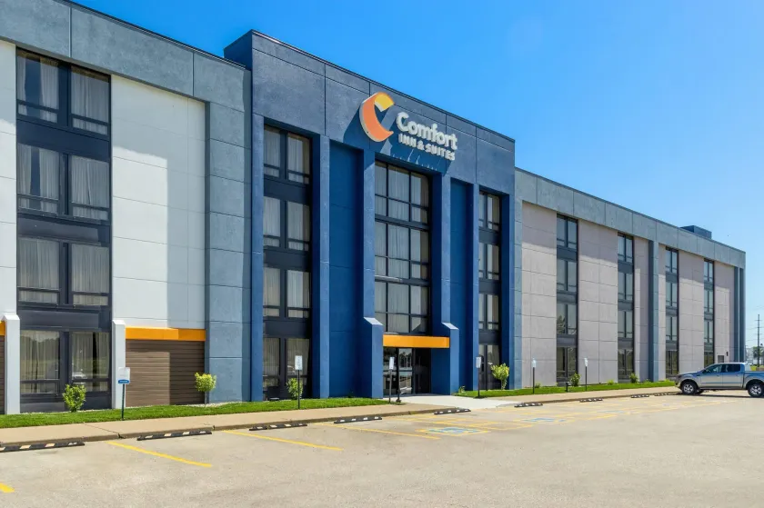 Comfort Inn & Suites Evansville Airport - Image 1