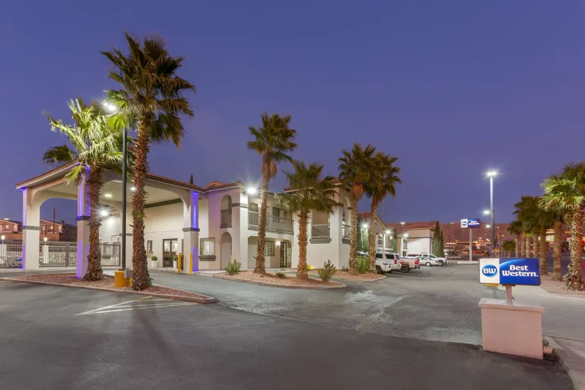 Best Western Sunland Park Inn - Image 1