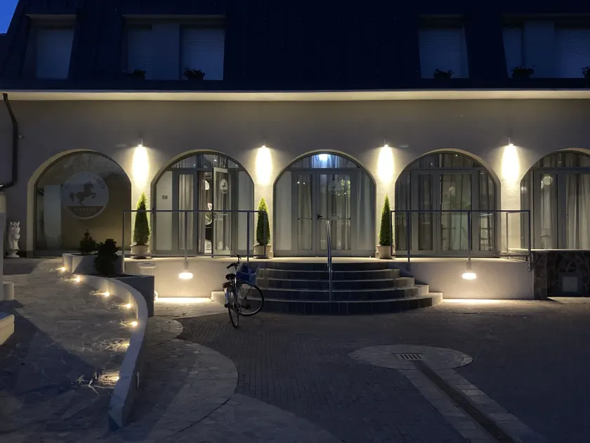 Hotel Cavallo Bianco - Image 1
