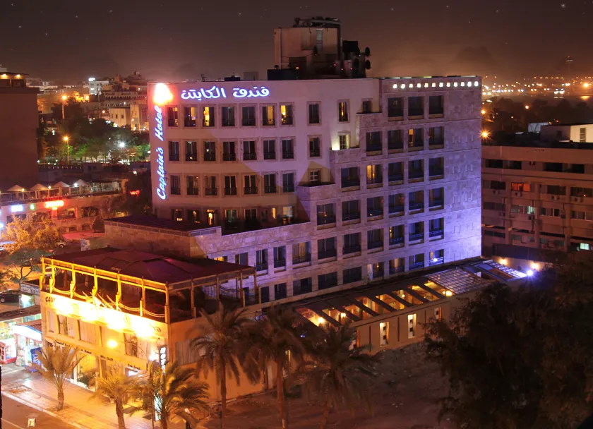 Captain's Hotel - Image 1