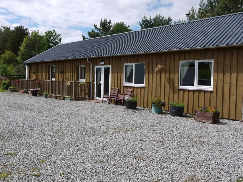 Roe Deer Cottage - Image 1