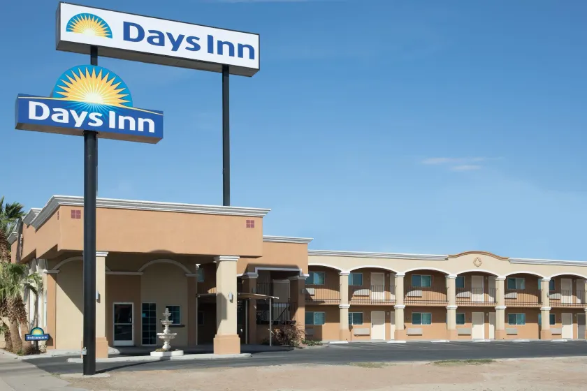 Days Inn by Wyndham El Centro - Image 1
