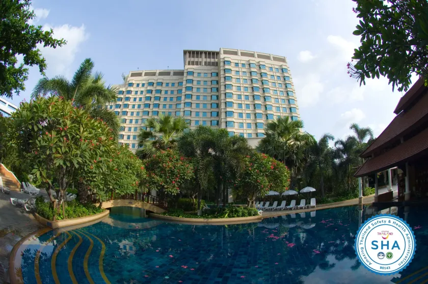 Rama Gardens Hotel Bangkok - Image 1