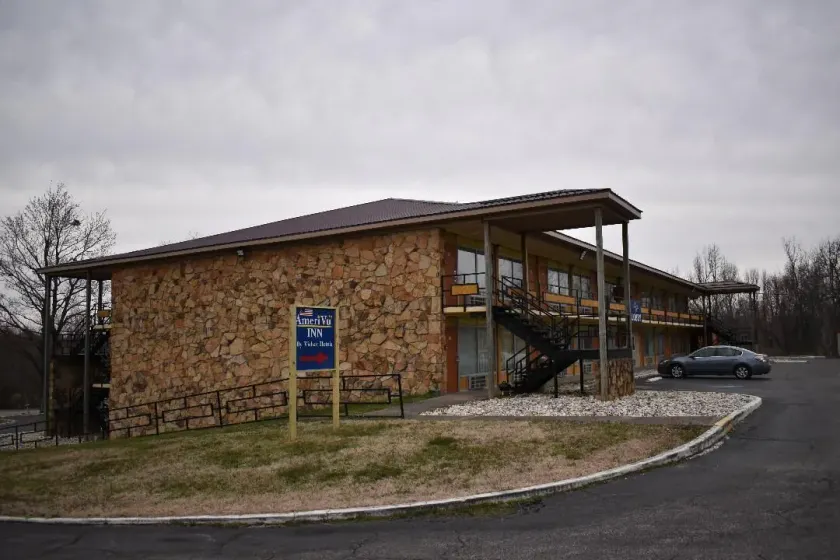 AmeriVu Inn & Suites - Gilbertsville - Image 1