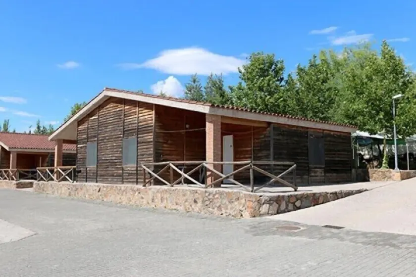 Hostal - Bungalows Camping Cáceres - Image 1