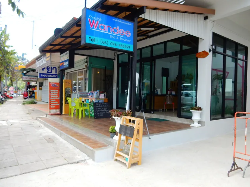 Wandee Bed & Breakfast - Image 1
