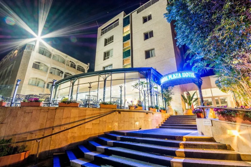 Royal Plaza Hotel - Image 1