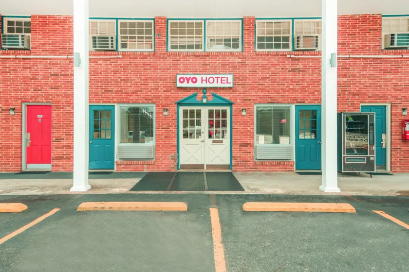 OYO Hotel Durham West Hills - Image 1