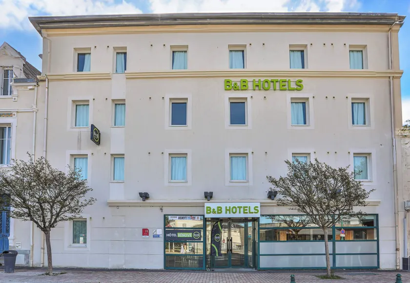 B&B HOTEL Les Sables-d'Olonne Centre Gare - Image 1