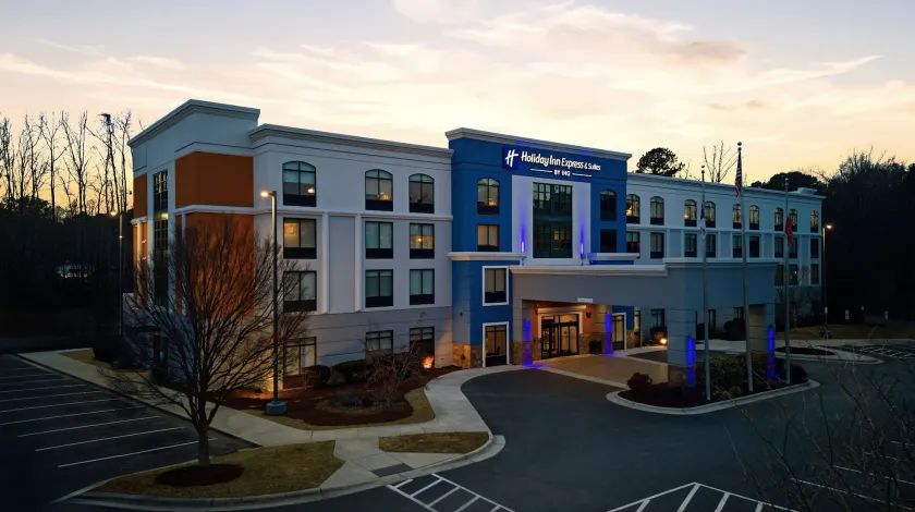 Holiday Inn Express & Suites Raleigh West - Lenovo Center by IHG - Image 1