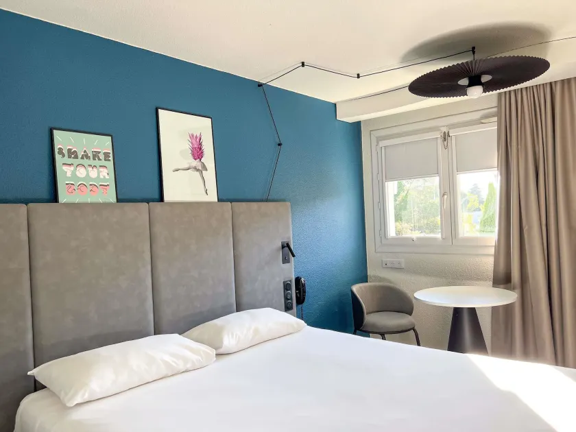 ibis Nîmes Ouest - A9 - Image 1