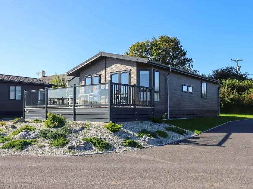 Ash Lodge - Image 1