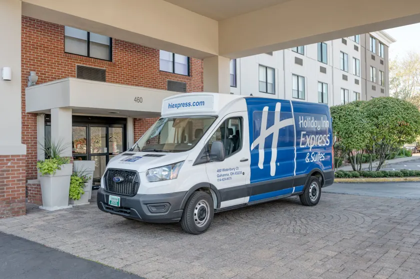 Holiday Inn Express Hotel & Suites Columbus Airport by IHG - Image 1