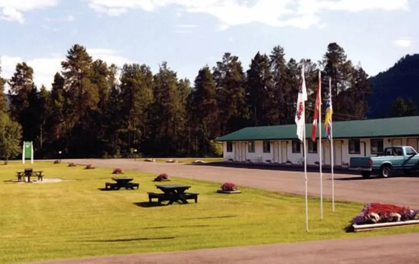 Mountain Springs Motel & RV Park - Image 1