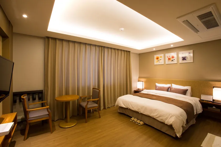 Dong Gyeong Hotel - Image 1