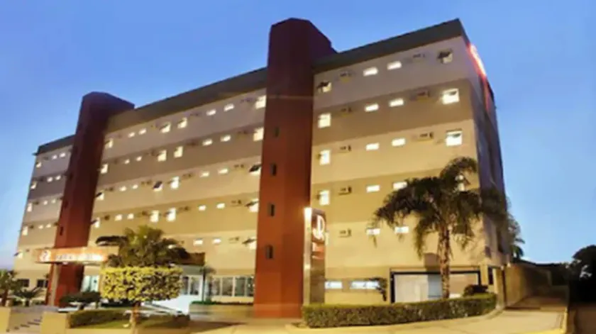 JR Hotel - Image 1