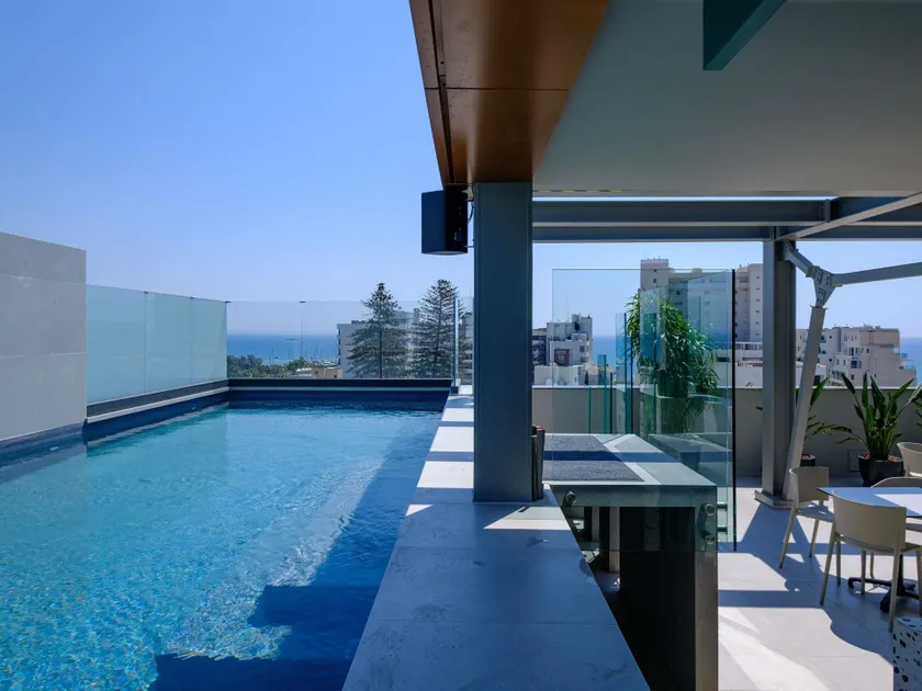 Mercure Larnaca Finikoudes Beach - Image 1