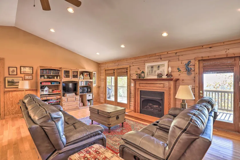 Bring a Pet! Mtn-View Bostic Retreat w/ Deck - Image 1
