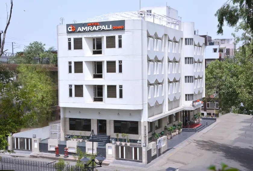 Hotel Amrapali Grand - Image 1