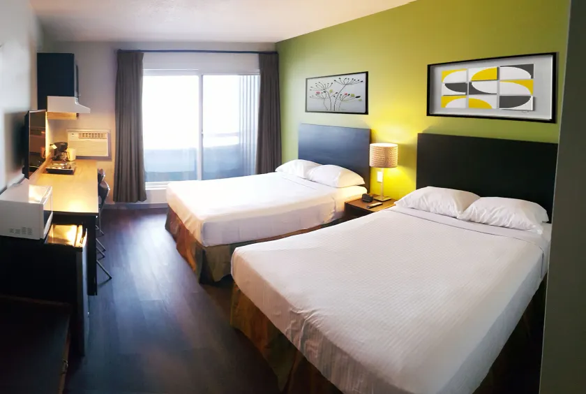 Home Away Inn - Image 1