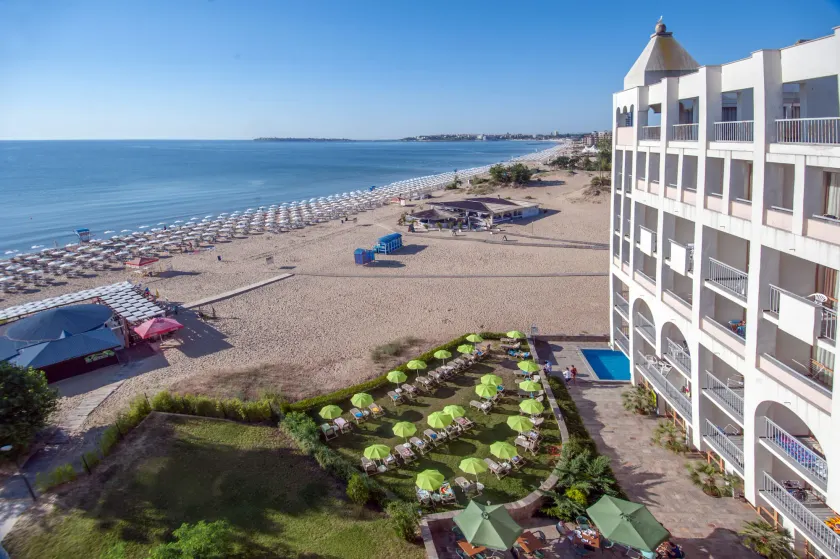 Viand Hotel - All Inclusive - Image 1