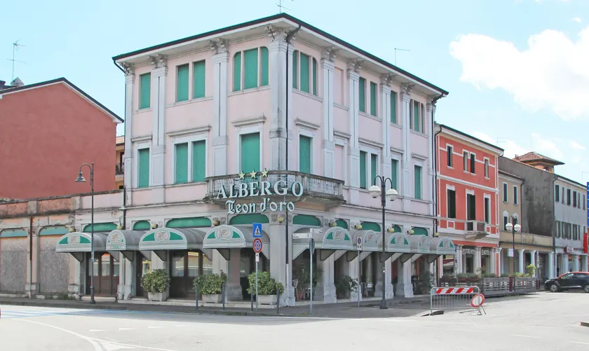 Albergo Ristorante Leon d'Oro - Image 1
