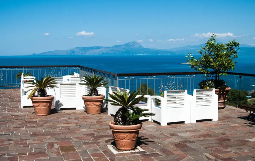 Hotel Martino - Image 1