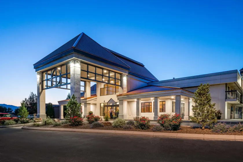Best Western Vista Inn at the Airport - Image 1