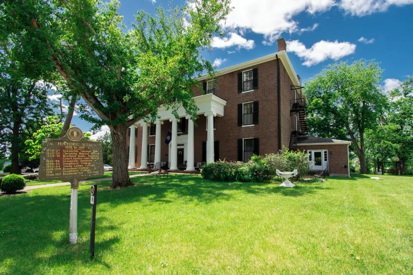 Beaumont Inn - Image 1