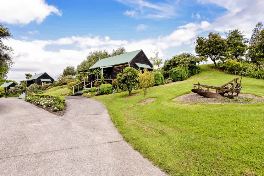 Vineyard Cottages - Kumeu - Image 1