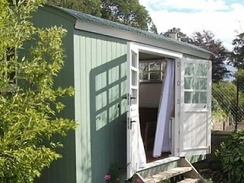 Posh Huts - Image 1