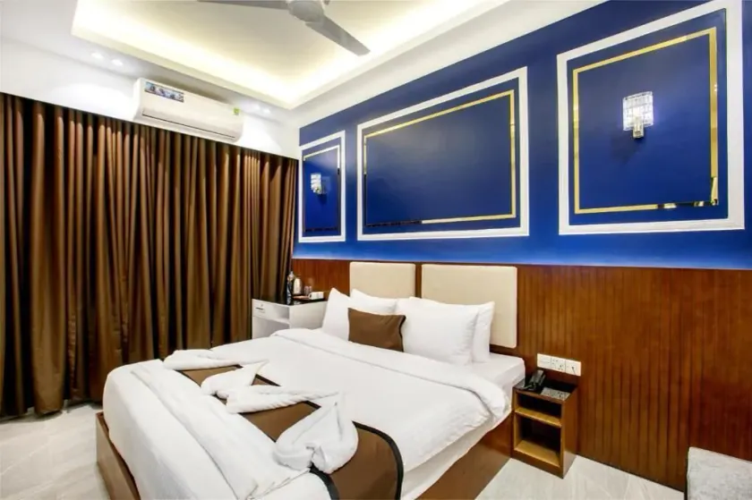 Hotel The Glory - Image 1