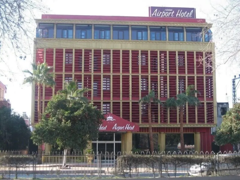 Airport Hotel - Image 1