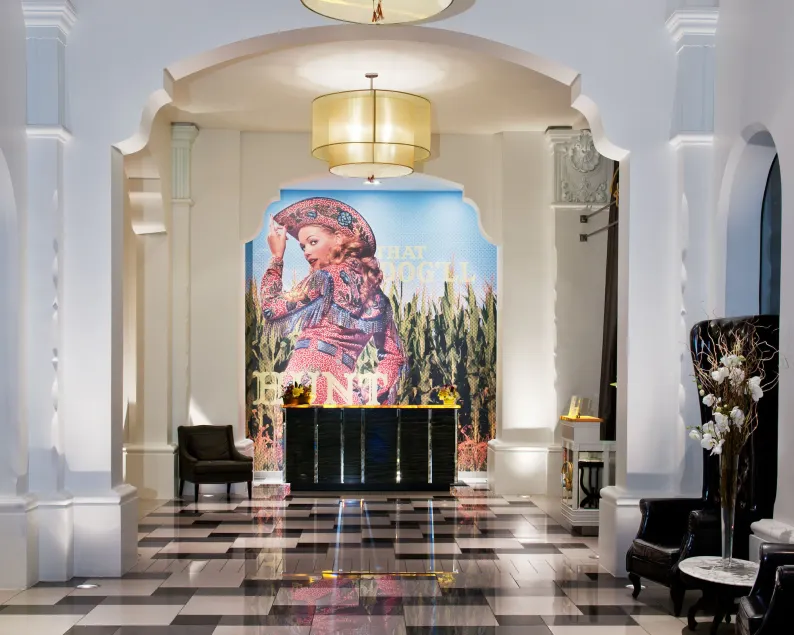 Padre Hotel - Image 1