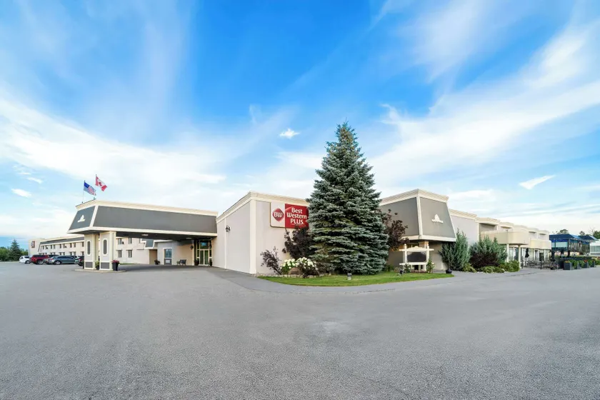 Best Western Plus Mariposa Inn & Conference Centre - Image 1
