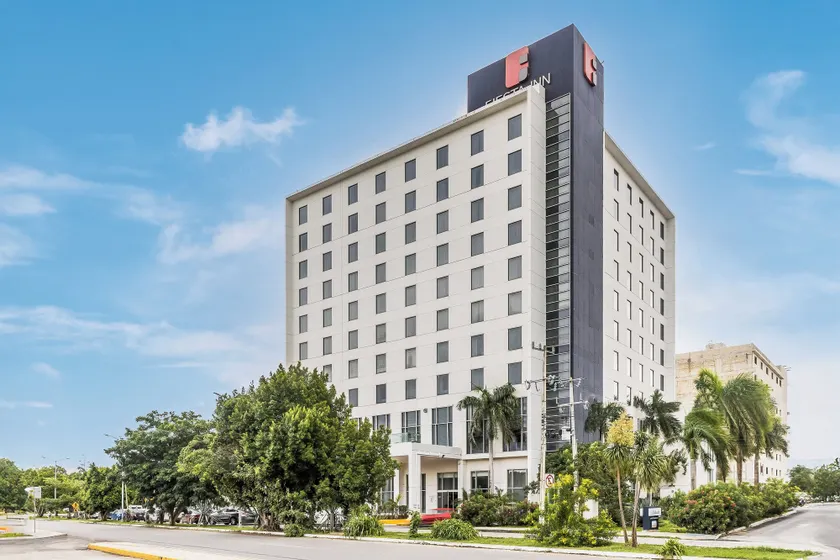 Fiesta Inn Merida - Image 1