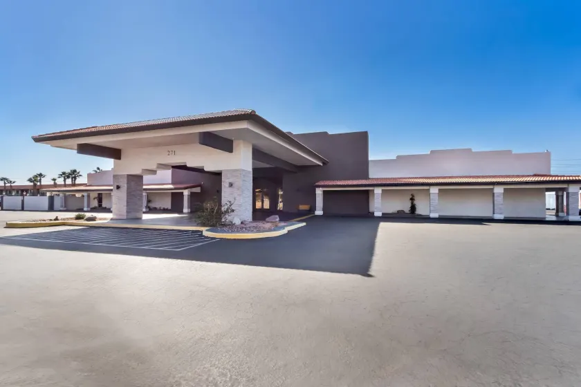 Quality Inn & Suites Lake Havasu City - Image 1