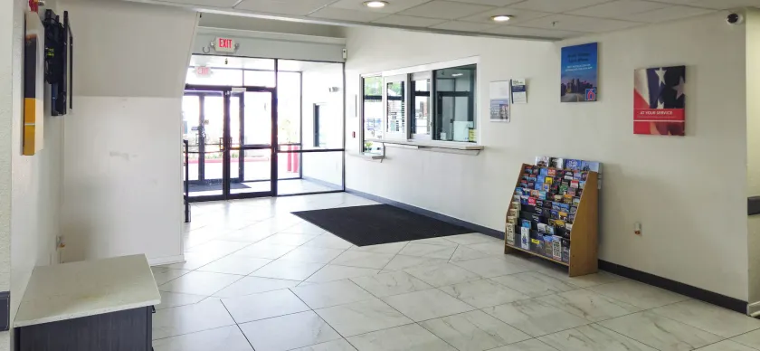 Motel 6 Houston, TX - Hwy 249 and Fallbrook - Lobby