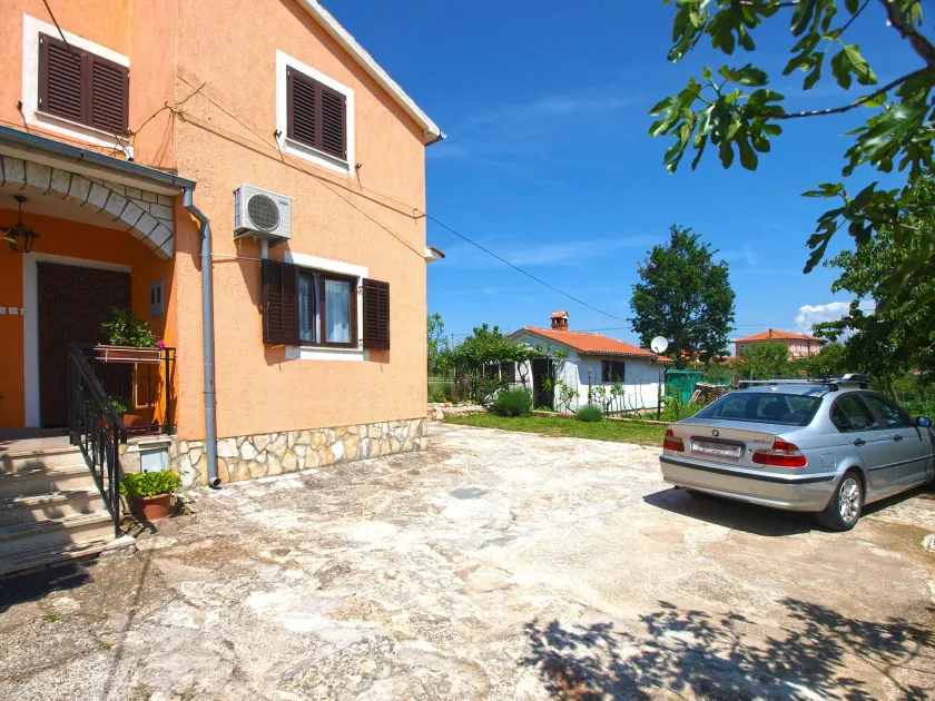 Apartment 1876 - Image 1