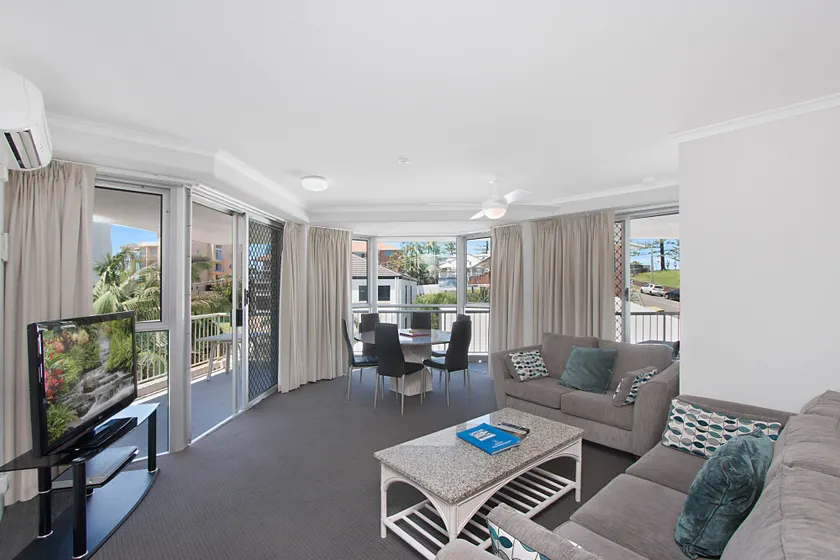 Rainbow Bay Resort Holiday Apartments - Image 1